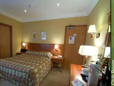 Expanse Hotel South Cave