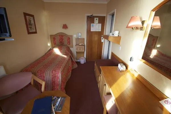 Expanse Hotel South Cave