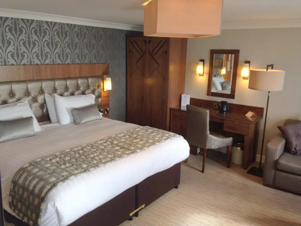 Expanse Hotel South Cave